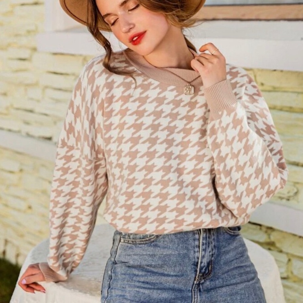 Simplee Apparel Sweater - Picture 2 of 6